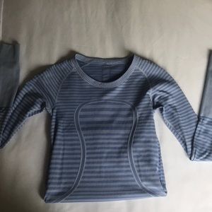 Lululemon long sleeve knit top
